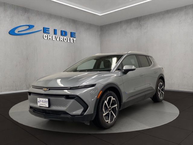 New 2026 Chevrolet Equinox EV LT image 8