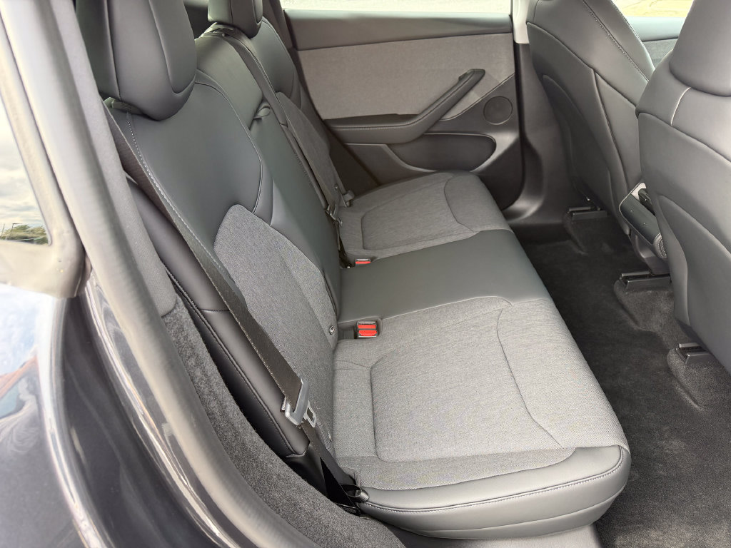 Used 2026 Tesla Model Y Long Range AWD/4WD image 18