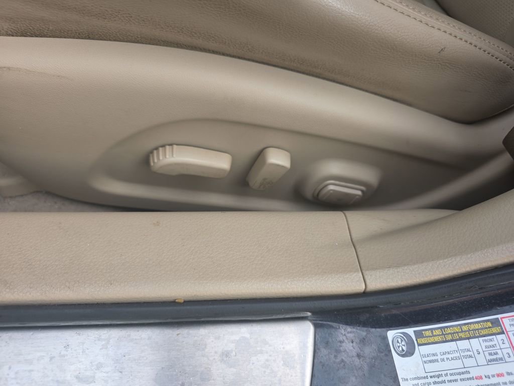 Used 2013 Nissan Altima 3.5 SL w/ Technology Pkg FWD image 19
