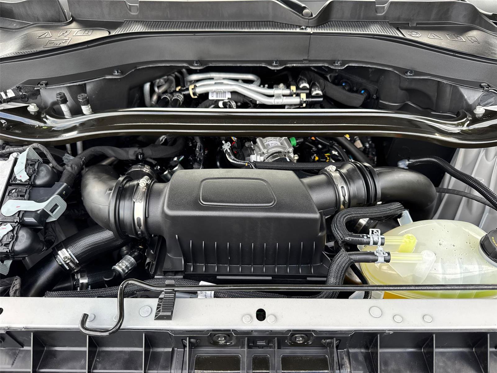 Used 2025 Ford Explorer ST image 8