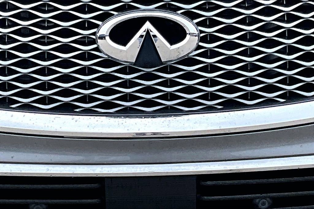 Certified 2018 INFINITI QX80 4WD image 12