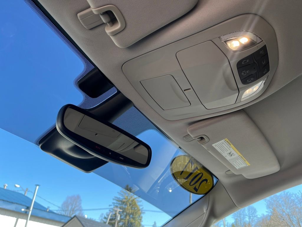 Used 2017 Chrysler Pacifica Touring-L Plus w/ Advanced Safetytec Group image 23