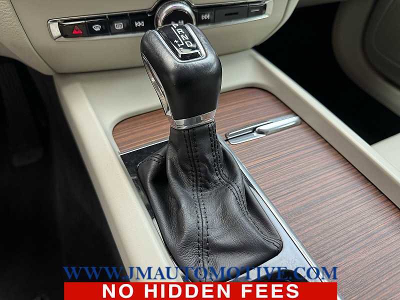 Used 2020 Volvo S60 T5 Momentum FWD image 33