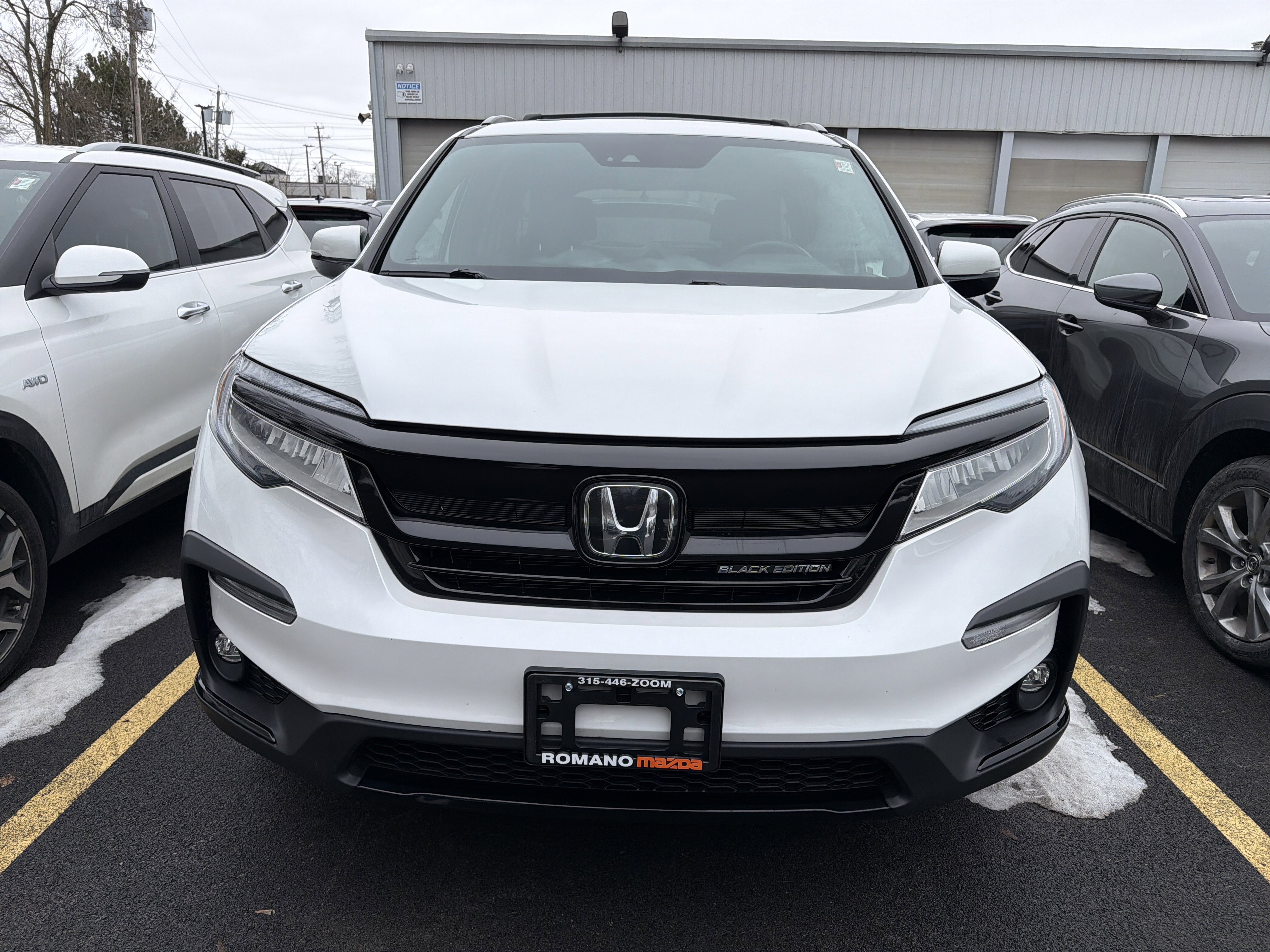 Used 2022 Honda Pilot Black Edition image 3