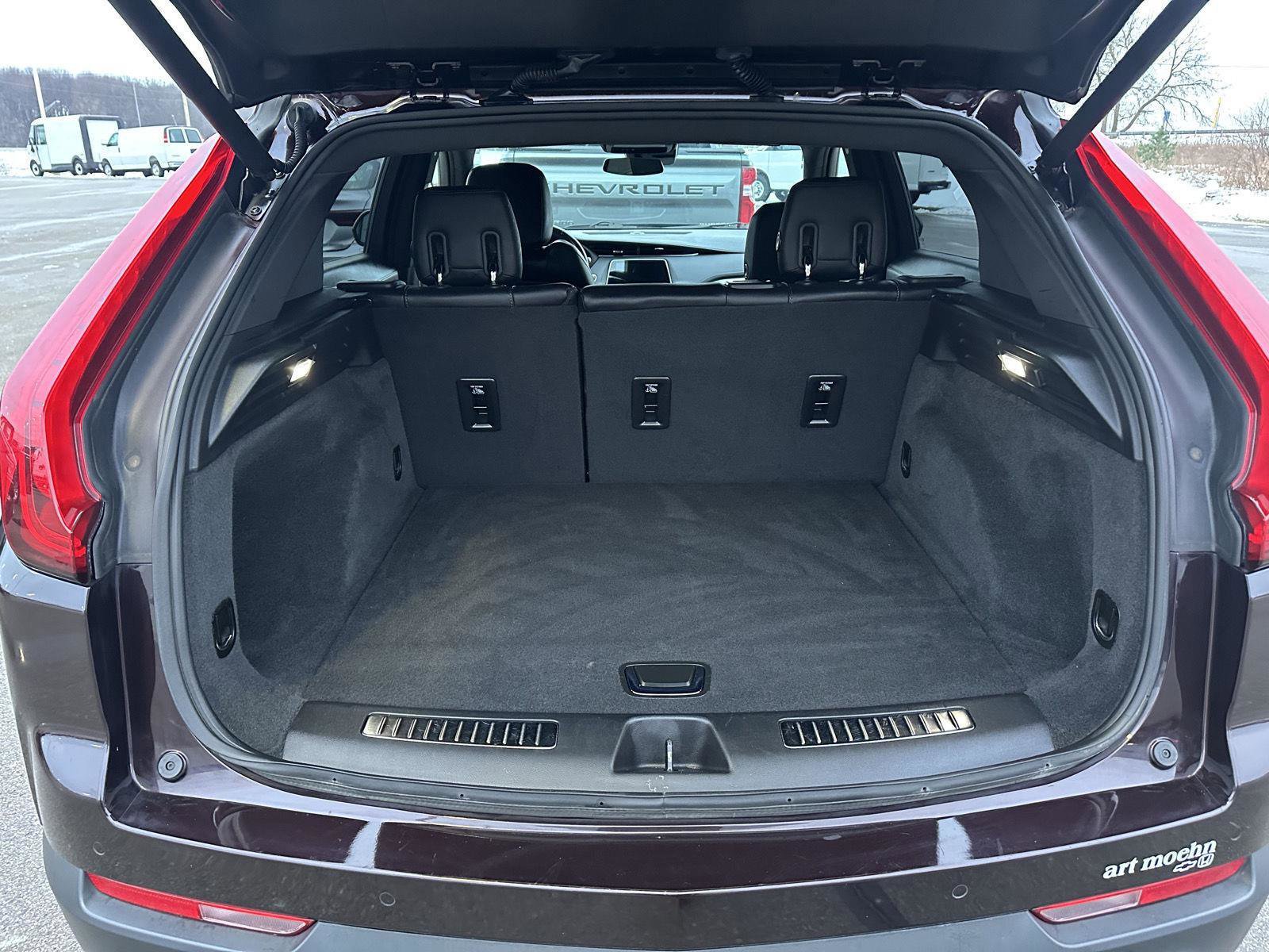 Used 2020 Cadillac XT4 Premium Luxury image 6