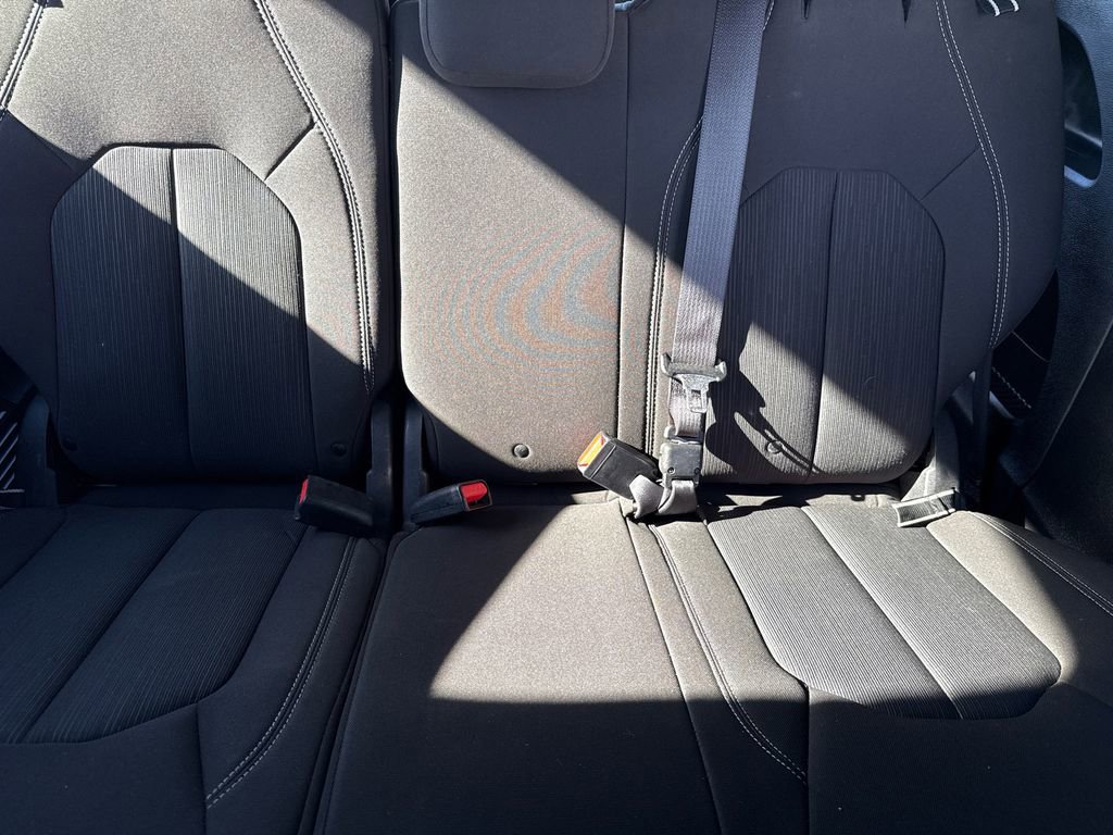 Used 2021 Chrysler Pacifica Touring w/ Uconnect Theater Family Group image 17