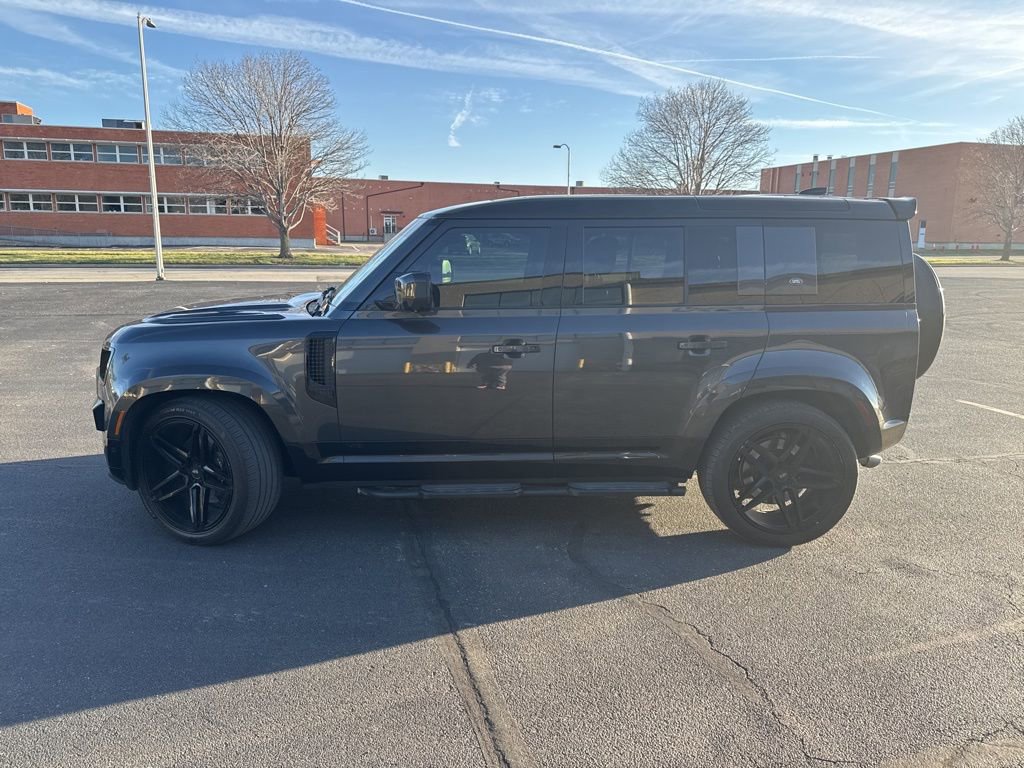 Used 2023 Land Rover Defender 110 V8 image 4
