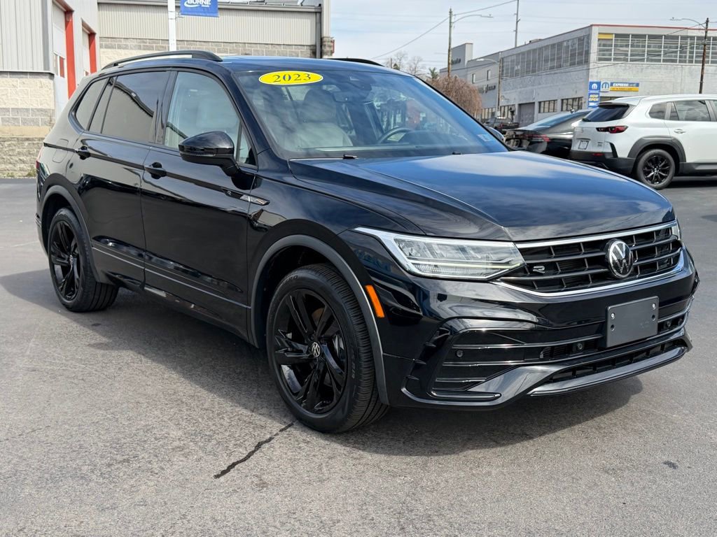 Used 2023 Volkswagen Tiguan SE R-Line image 21