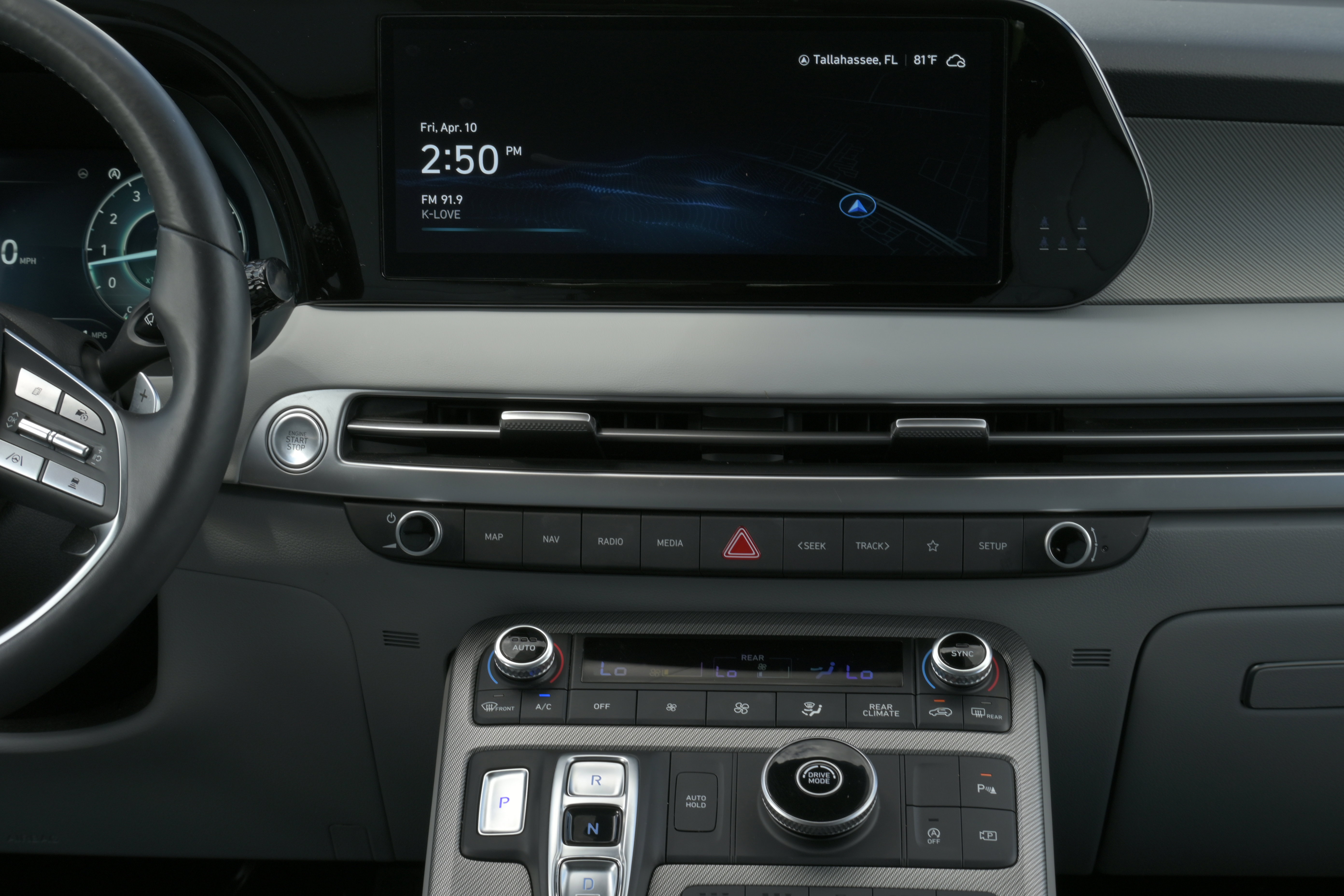 Used 2024 Hyundai Palisade SEL w/ Premium Package image 15