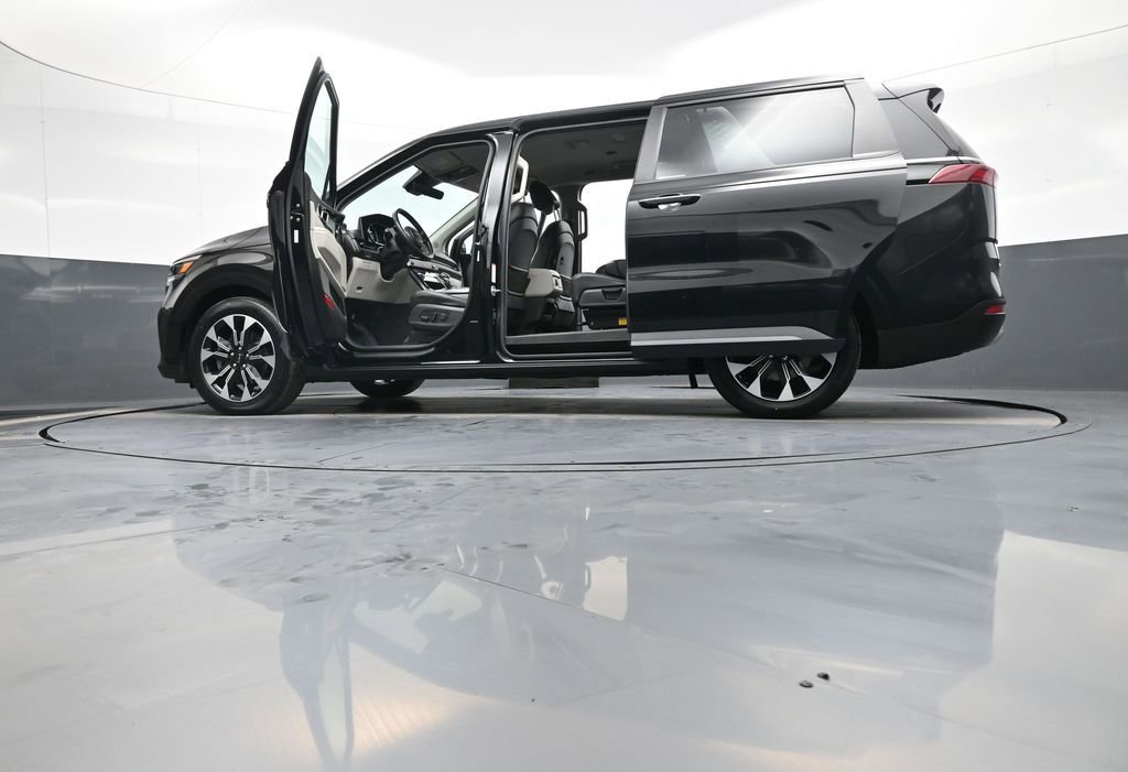 Certified 2023 Kia Carnival EX image 49