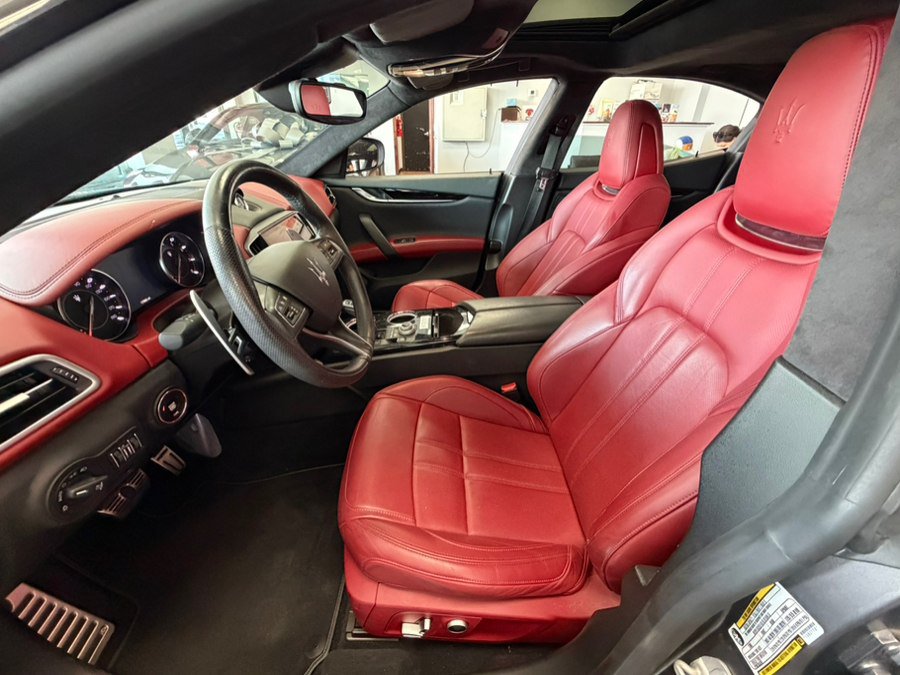 Used 2022 Maserati Ghibli Modena RWD image 26