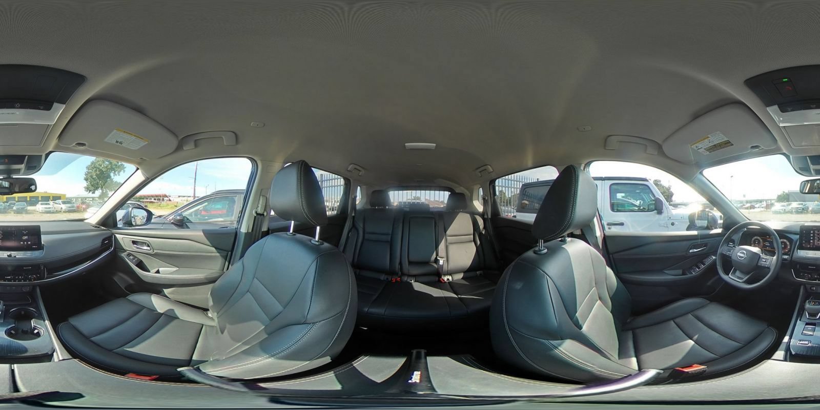Used 2026 Nissan Rogue SL FWD image 43