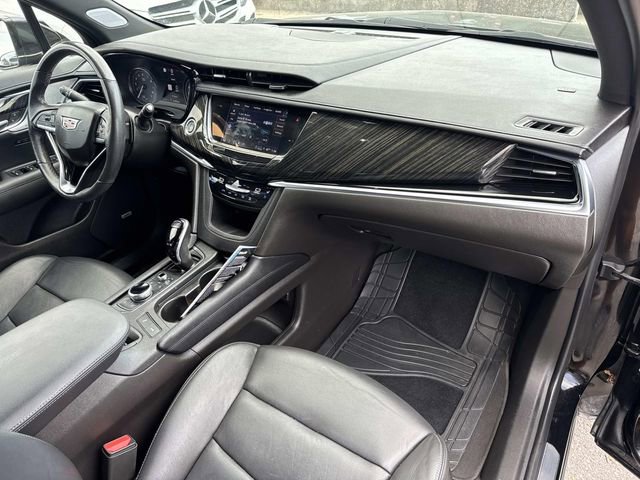 Used 2022 Cadillac XT6 Premium Luxury w/ Technology Package image 17