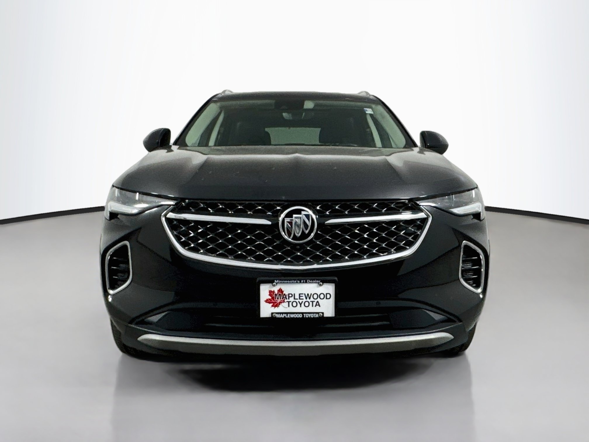 Used 2022 Buick Envision Avenir w/ Technology Package II AWD/4WD image 2