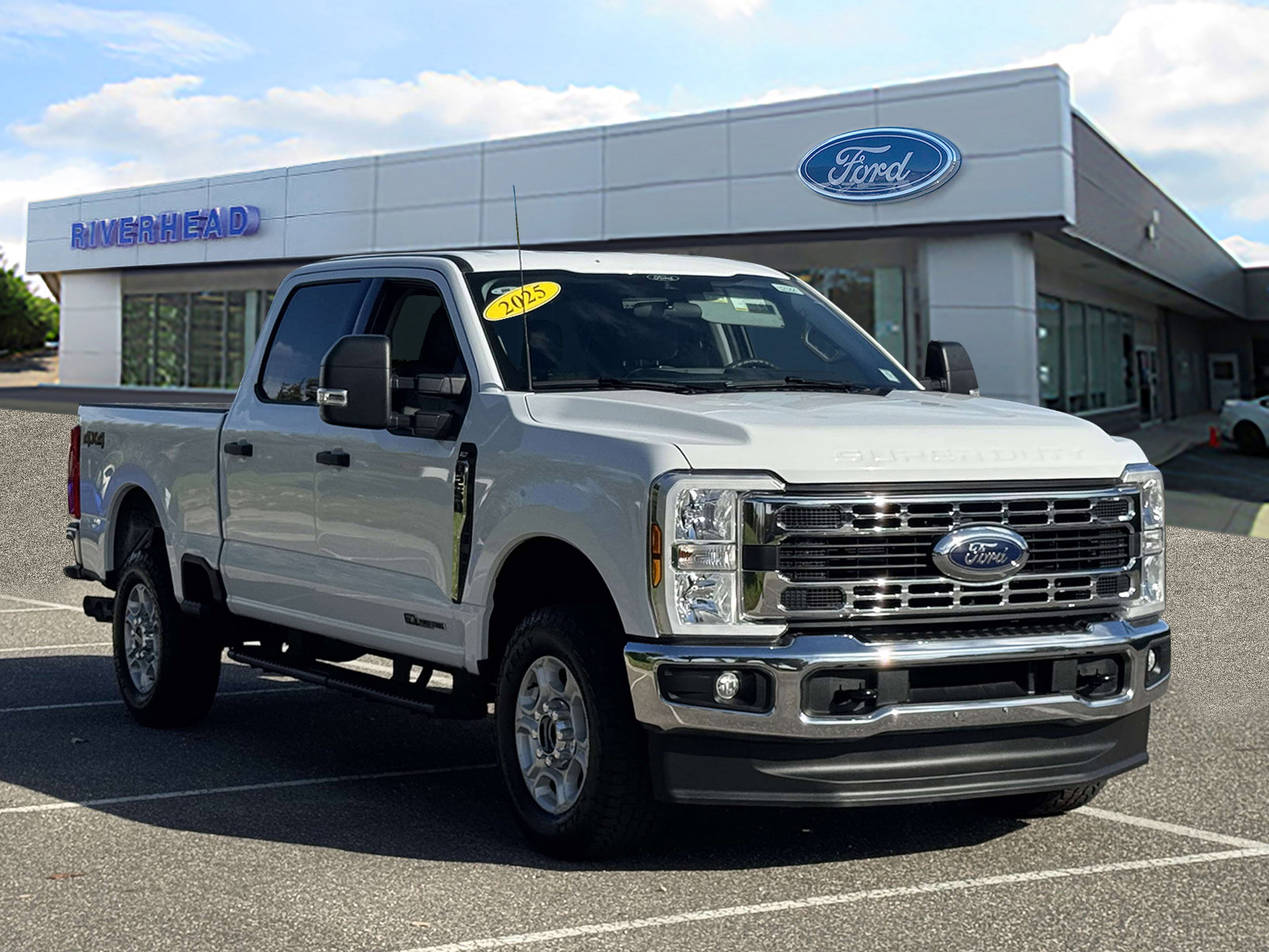 Used 2025 Ford F250 XLT image 2