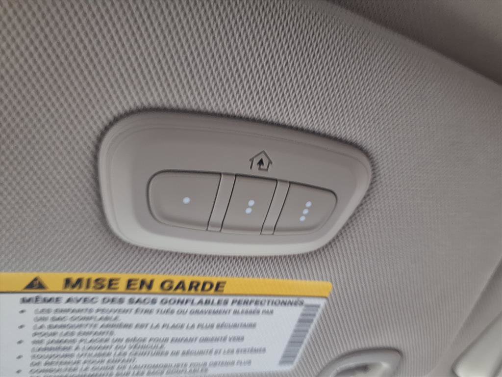 Used 2024 Chrysler Pacifica Limited image 18