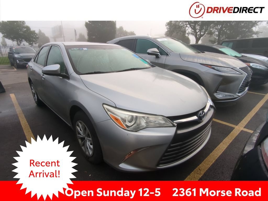 Used 2016 Toyota Camry LE FWD image 1
