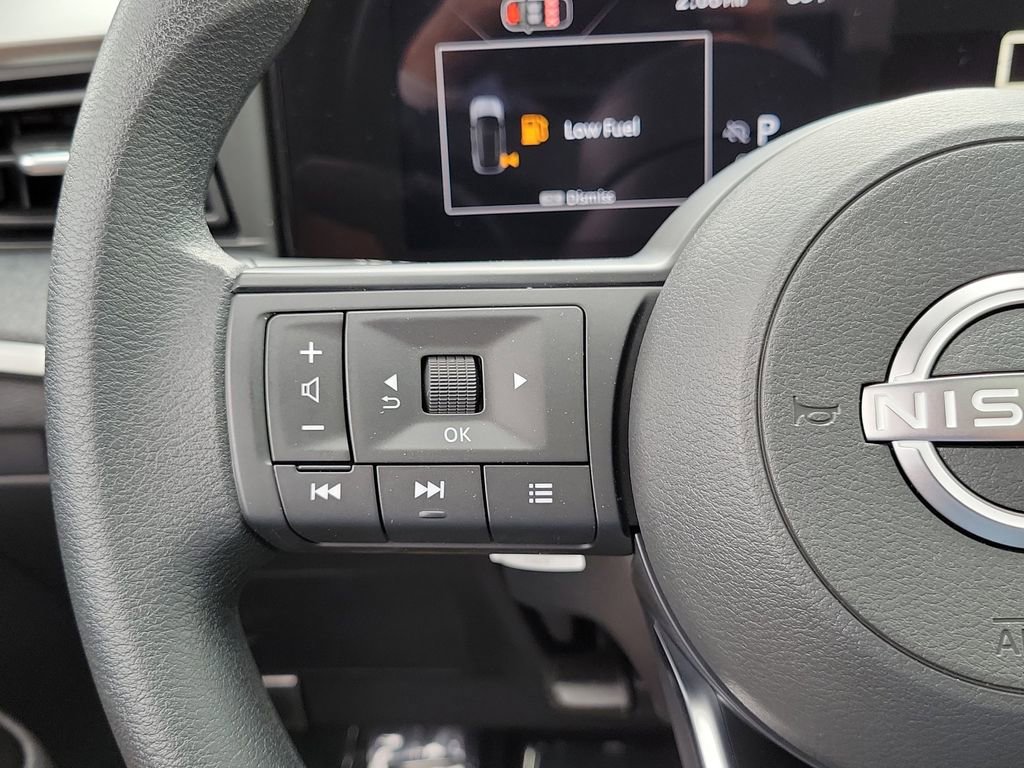 New 2026 Nissan Kicks SV w/ SV Premium Package image 6