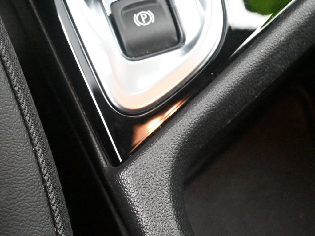 Used 2025 Buick Encore GX Preferred image 30