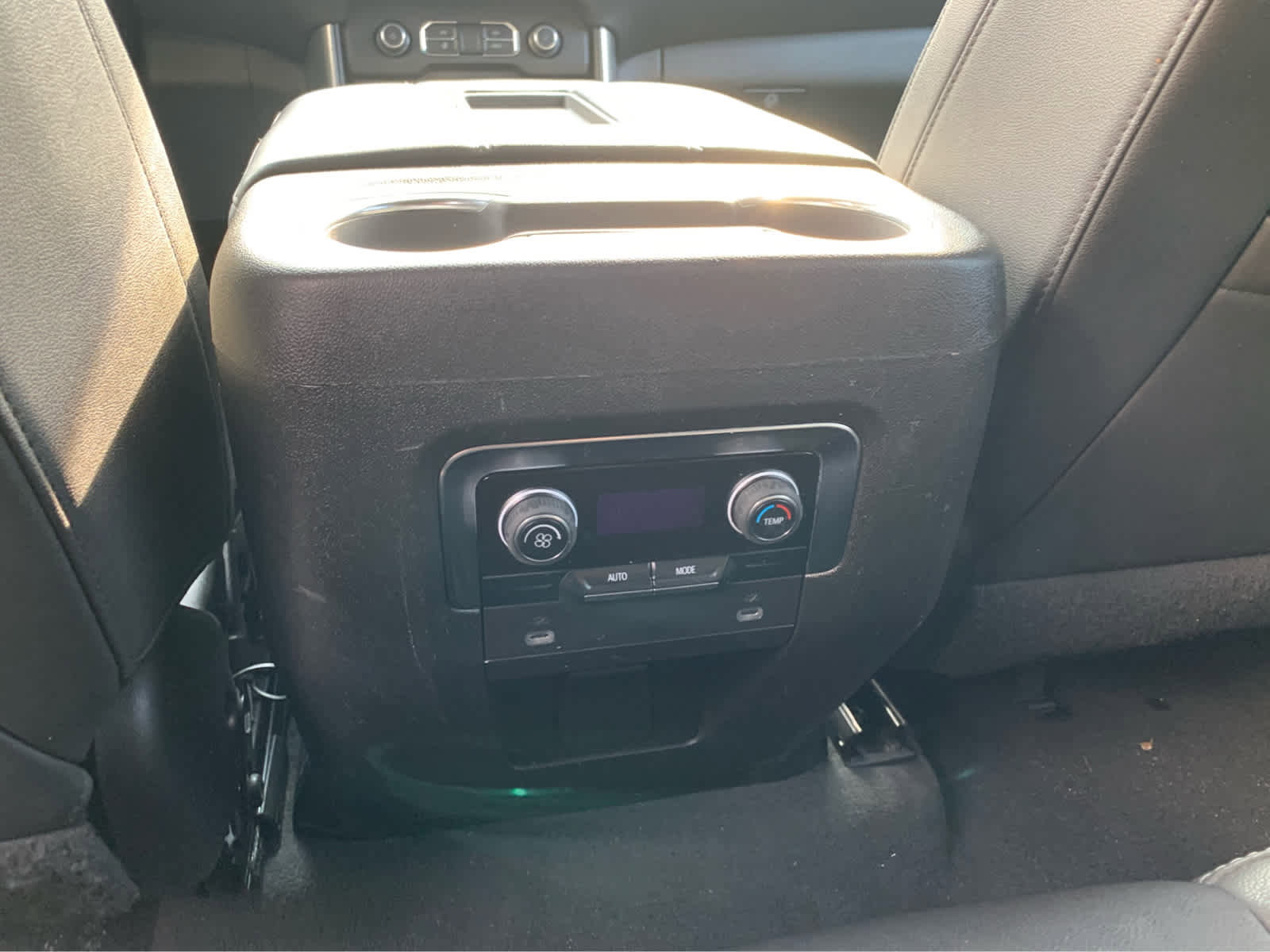 Used 2022 Chevrolet Suburban LT AWD/4WD image 26