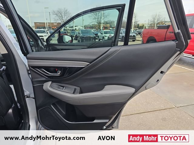 Used 2025 Subaru Outback Onyx Edition image 33