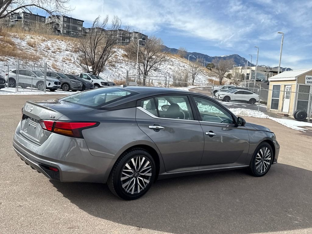 Used 2024 Nissan Altima 2.5 SV image 8
