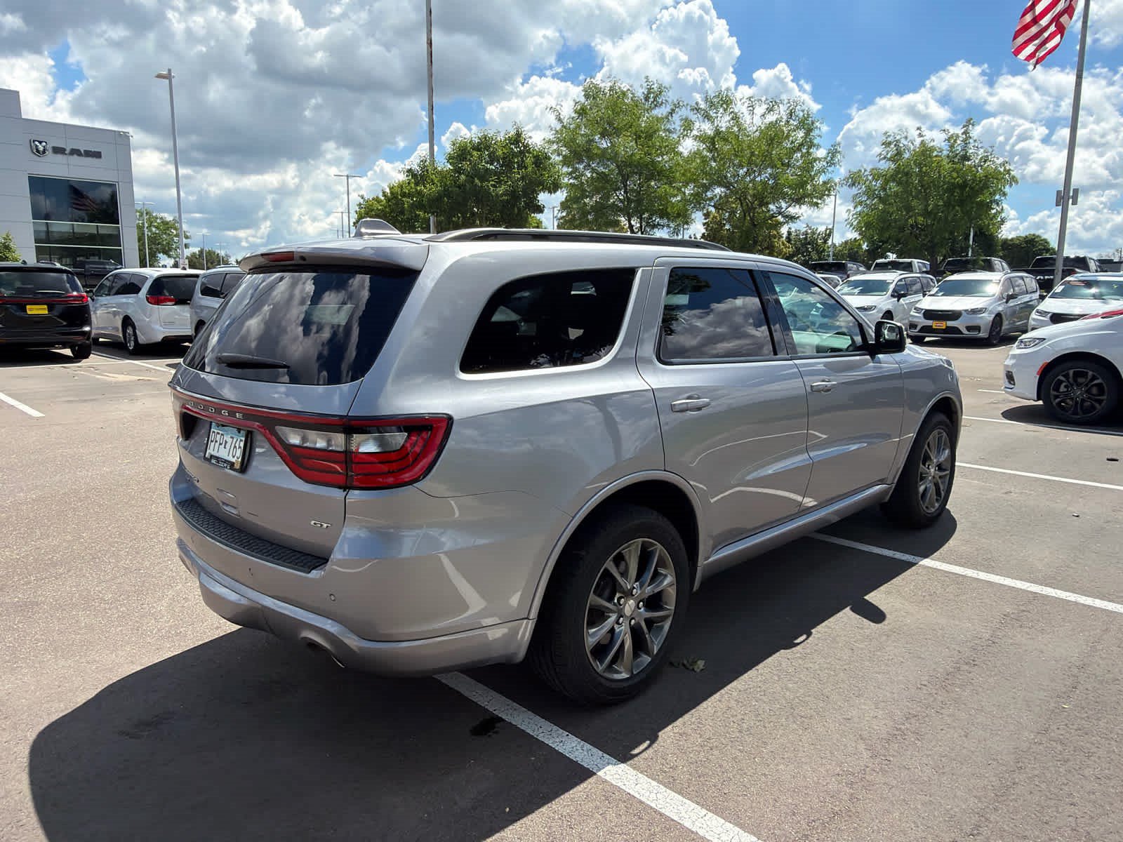 Used 2017 Dodge Durango GT w/ Premium Group AWD/4WD image 3