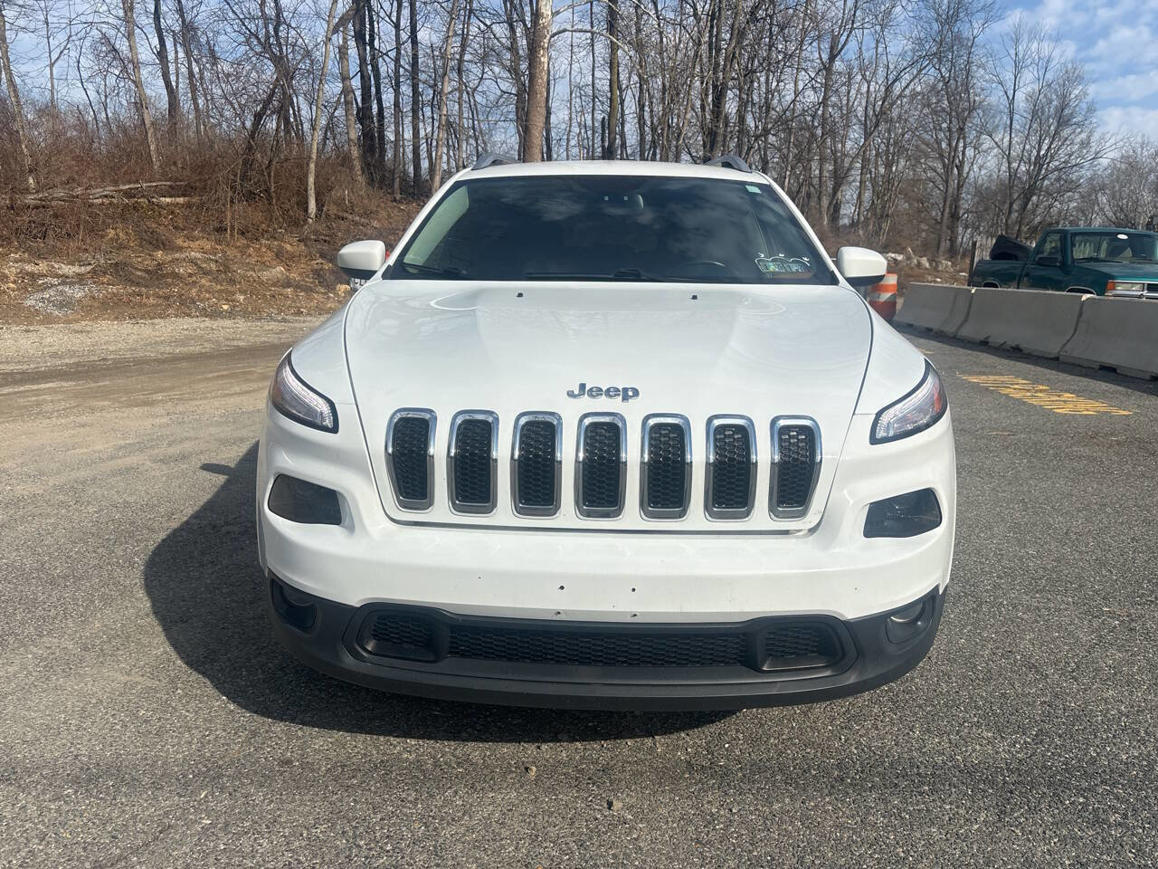 Used 2016 Jeep Cherokee Latitude w/ Cold Weather Group image 6