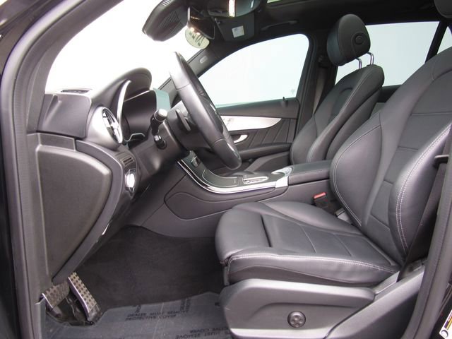 Used 2022 Mercedes-Benz GLC 300 4MATIC image 9