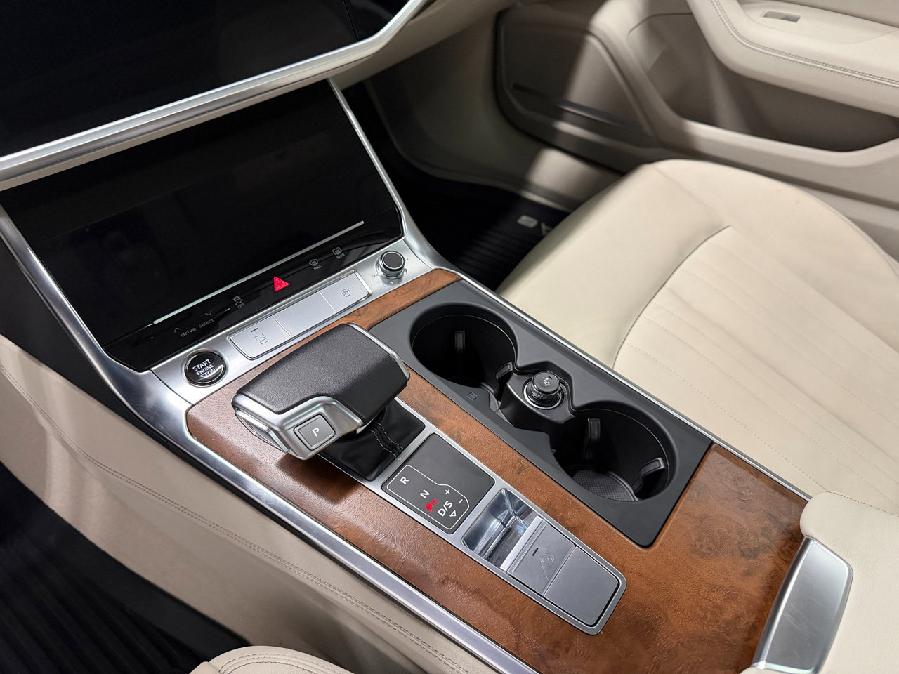 Used 2022 Audi A6 Premium Plus image 10