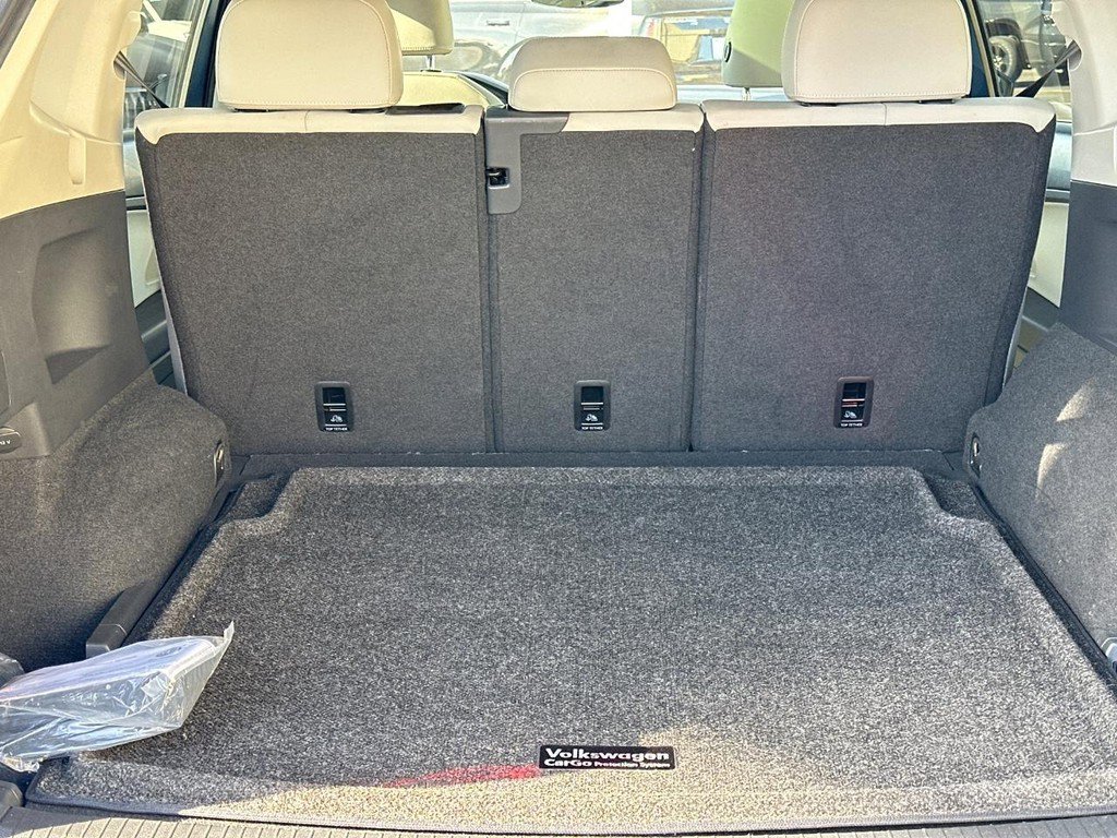 Used 2020 Volkswagen Tiguan SEL image 5
