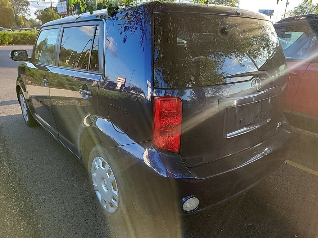 Used 2008 Scion xB FWD image 4