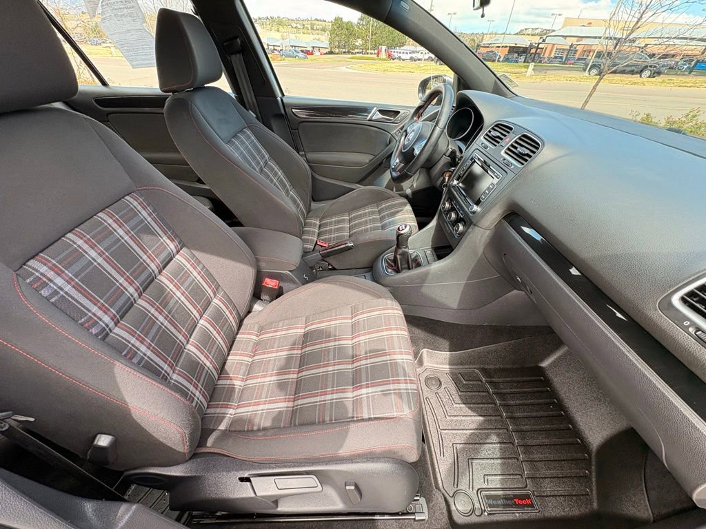 Used 2013 Volkswagen Golf 4-Door FWD image 33