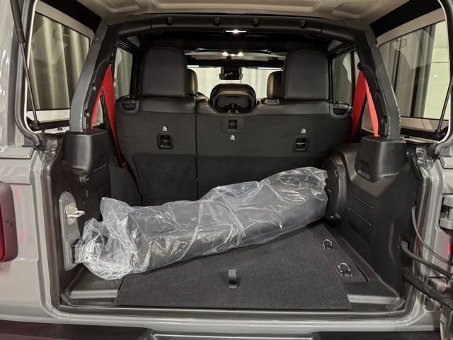 Used 2023 Jeep Wrangler Unlimited Rubicon 392 image 32