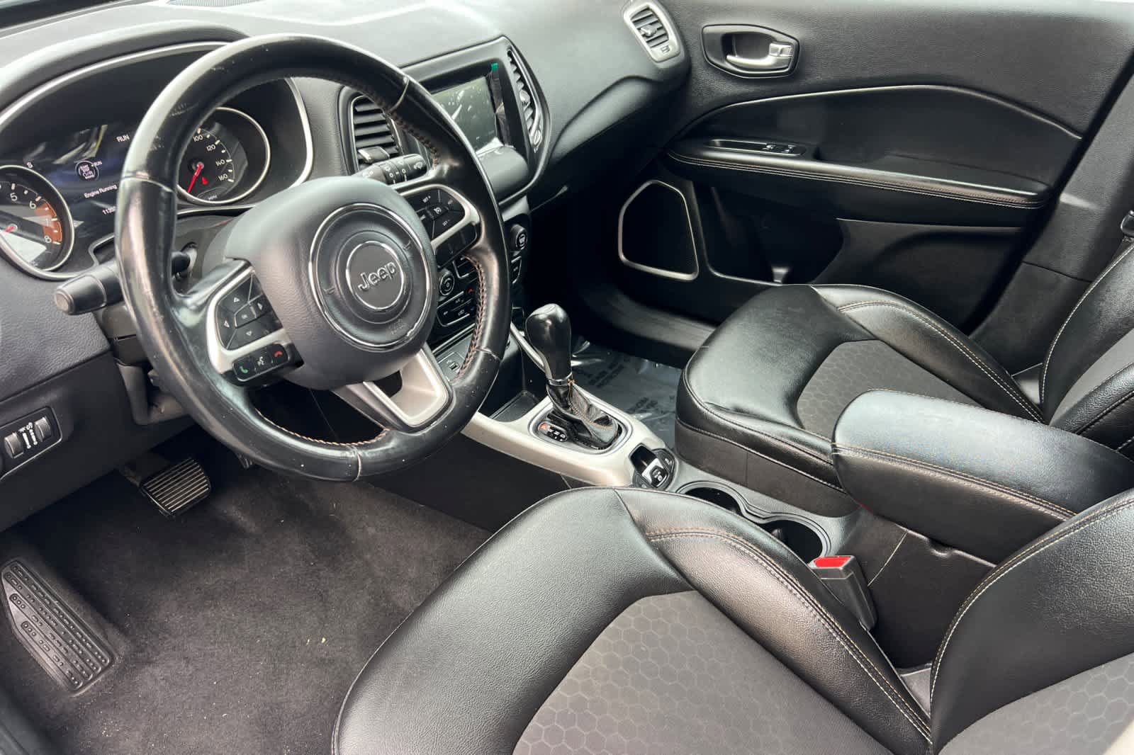 Used 2018 Jeep Compass Latitude w/ Popular Equipment Group image 11