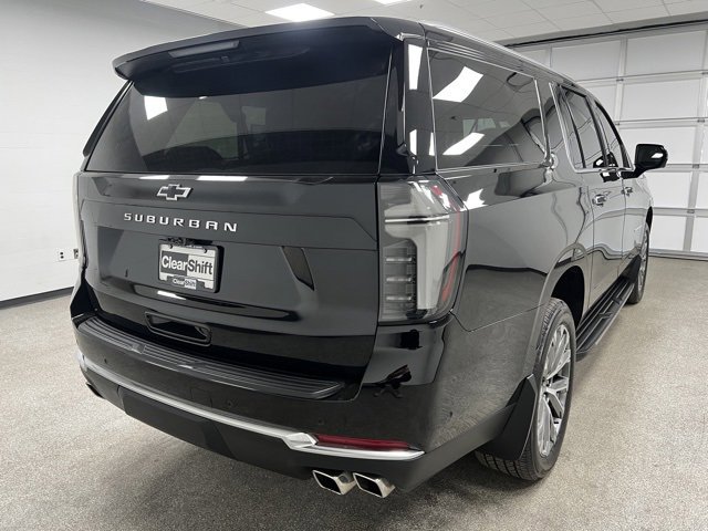 Used 2025 Chevrolet Suburban High Country image 10