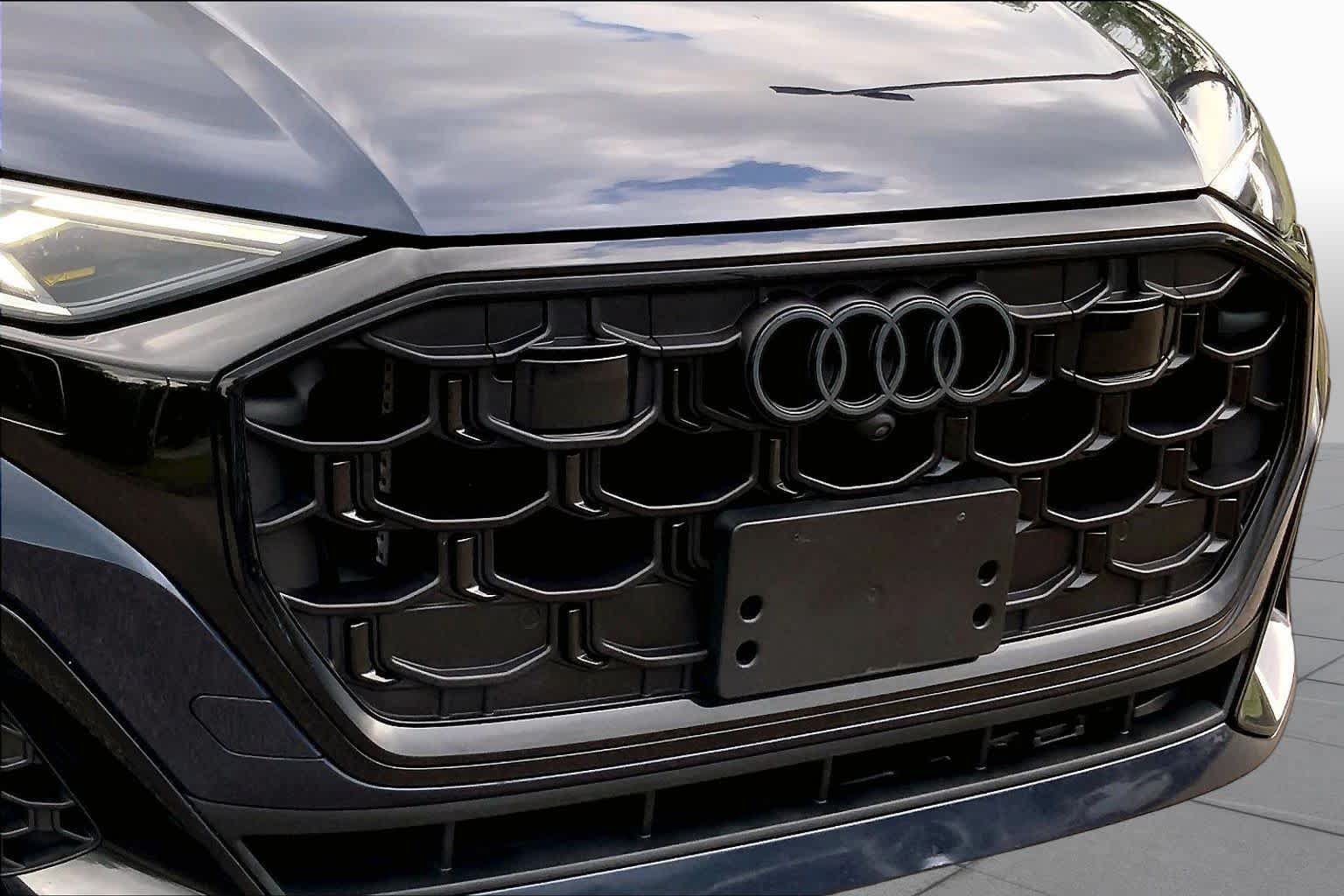 Used 2024 Audi SQ8 Prestige w/ Prestige Package AWD/4WD image 29