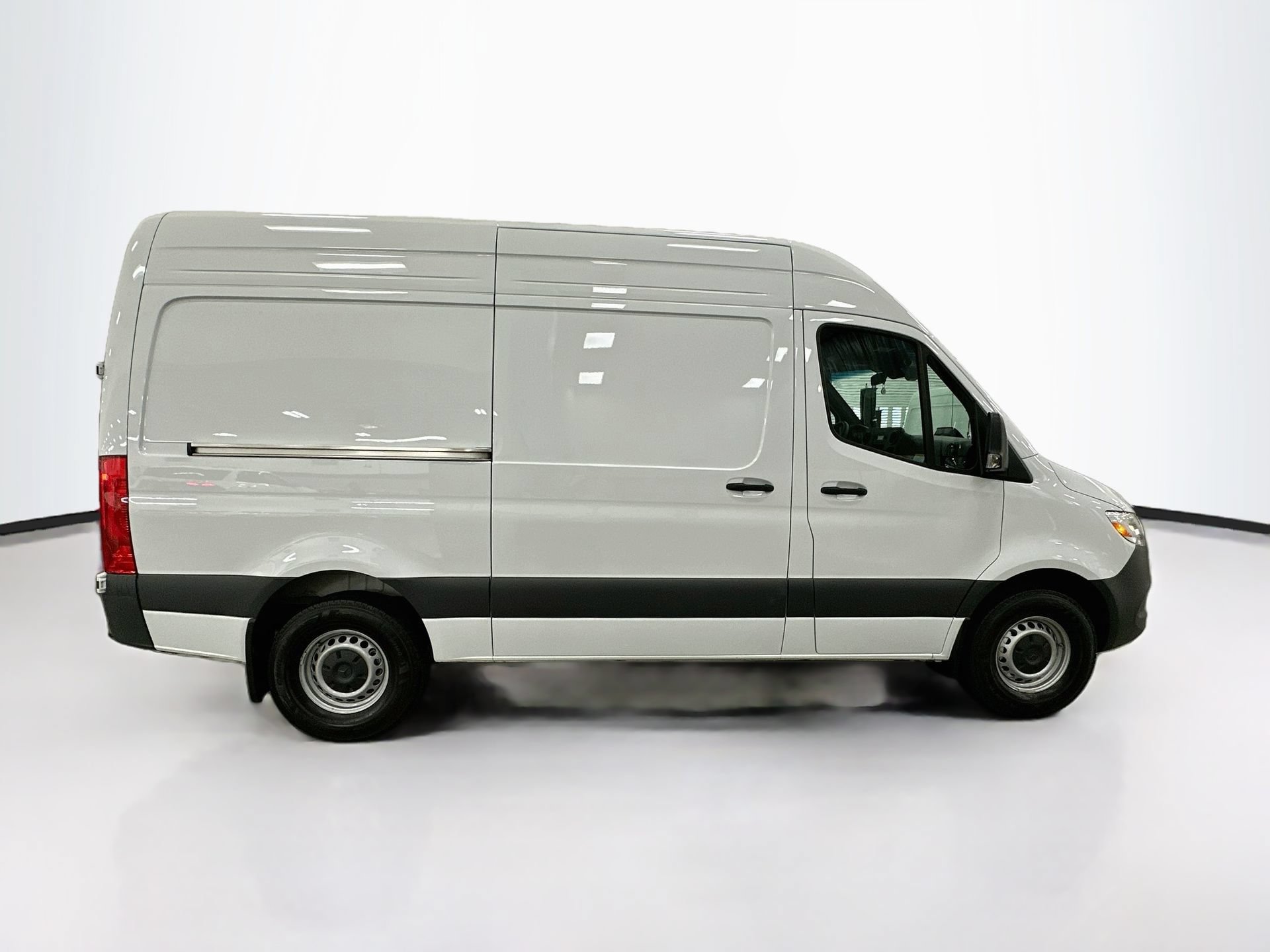 Used 2026 Mercedes-Benz Sprinter 2500 image 9