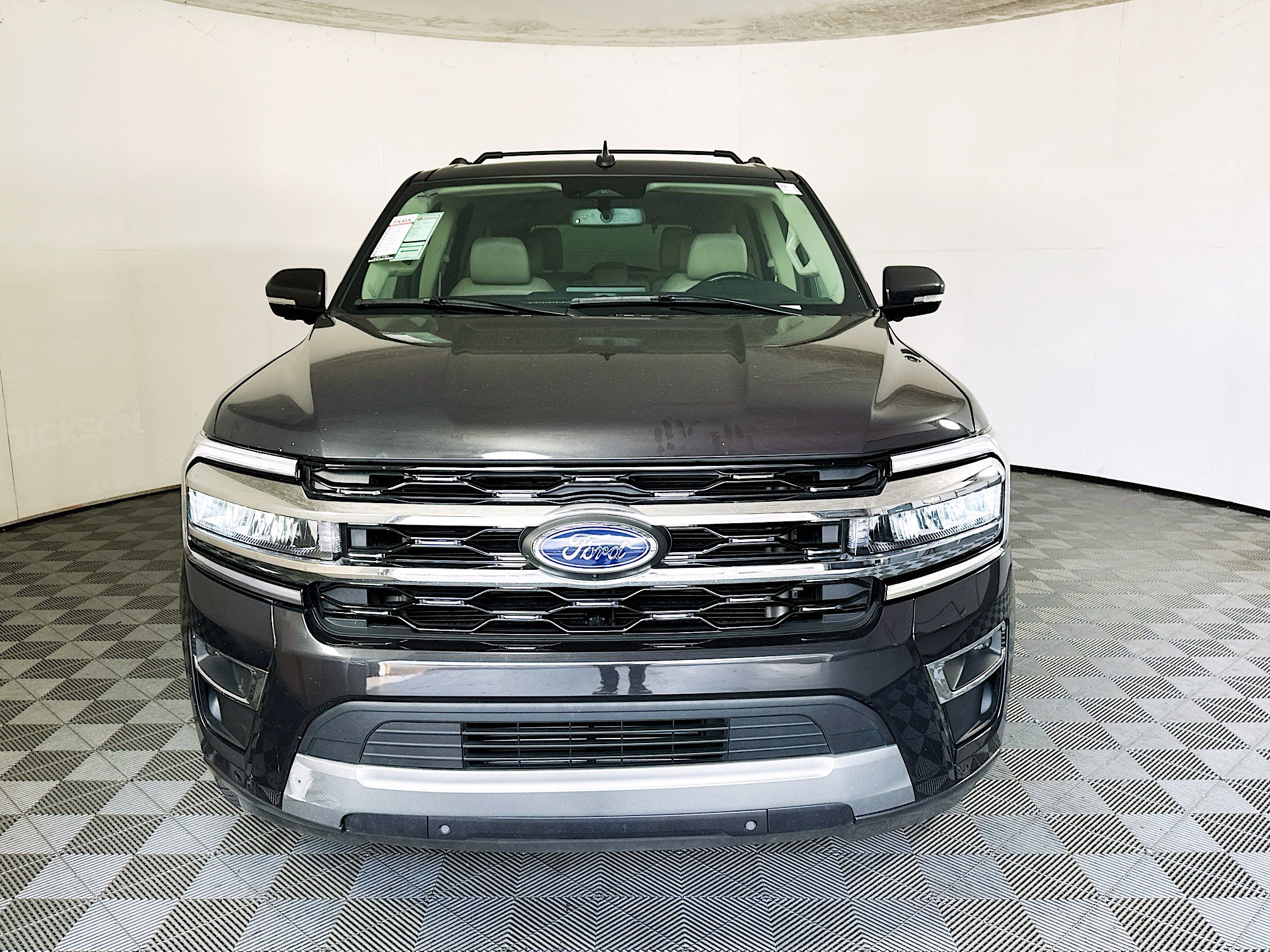 Used 2024 Ford Expedition Limited image 8