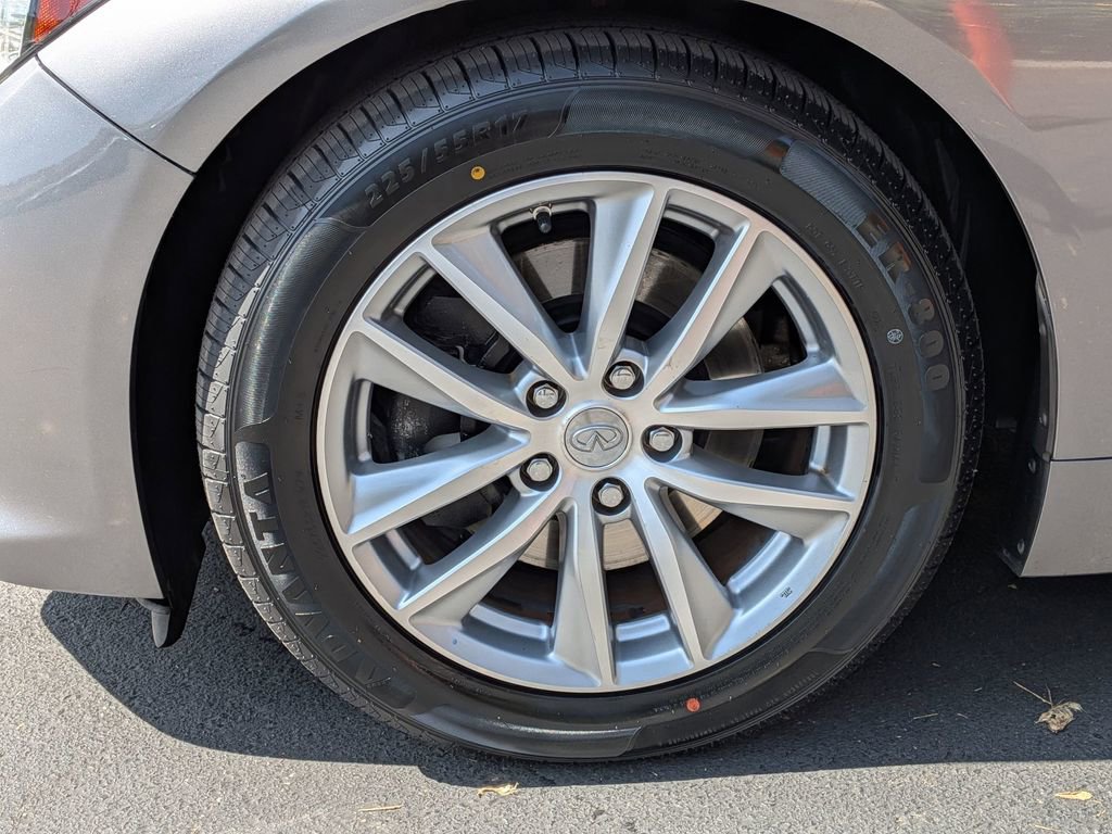 Used 2015 INFINITI Q50 image 8