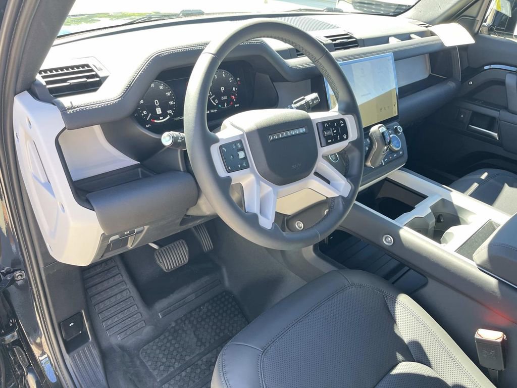 New 2026 Land Rover Defender 110 X-Dynamic SE AWD/4WD image 11