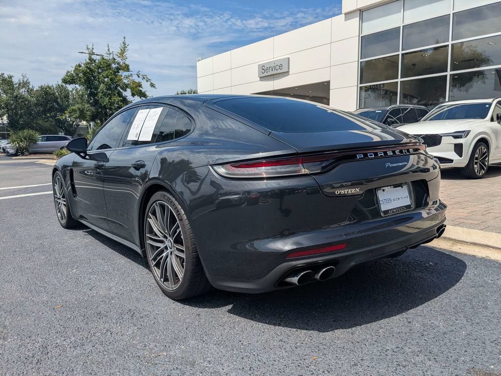 Used 2022 Porsche Panamera RWD image 4
