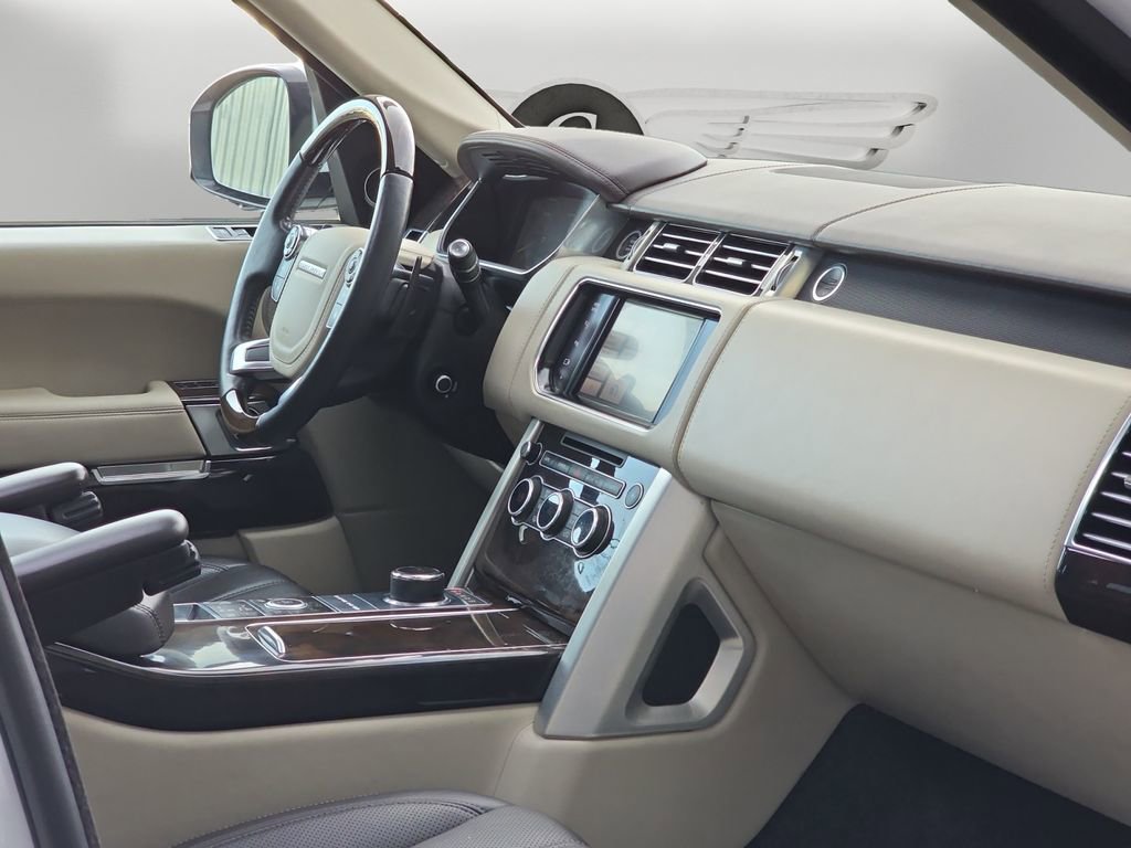 Used 2014 Land Rover Range Rover Autobiography image 27