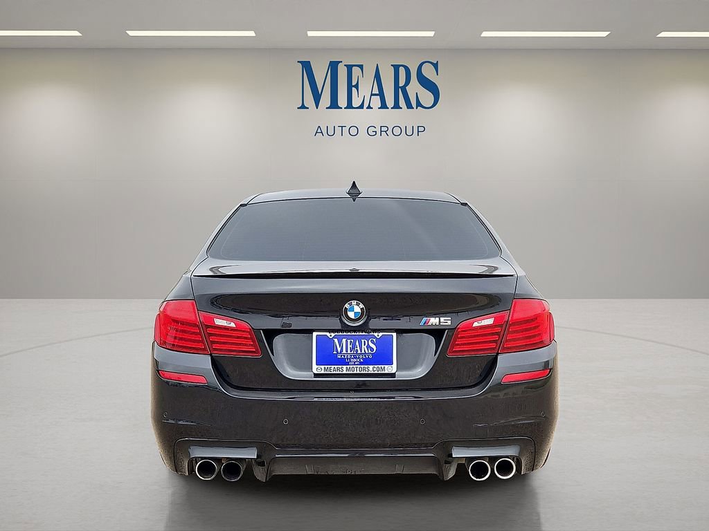 Used 2015 BMW M5 RWD image 4