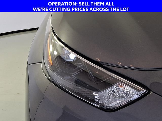 Used 2023 Toyota Highlander LE FWD image 10