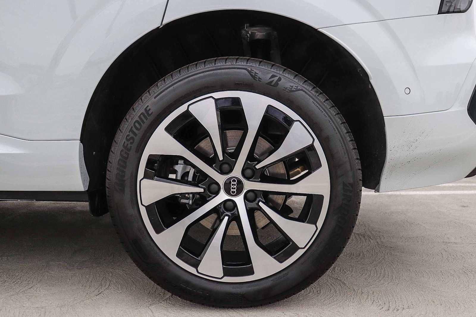 New 2026 Audi Q3 quattro 2.0T AWD/4WD image 13