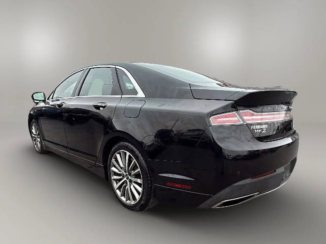 Used 2017 Lincoln MKZ Select w/ Select Plus Package image 4