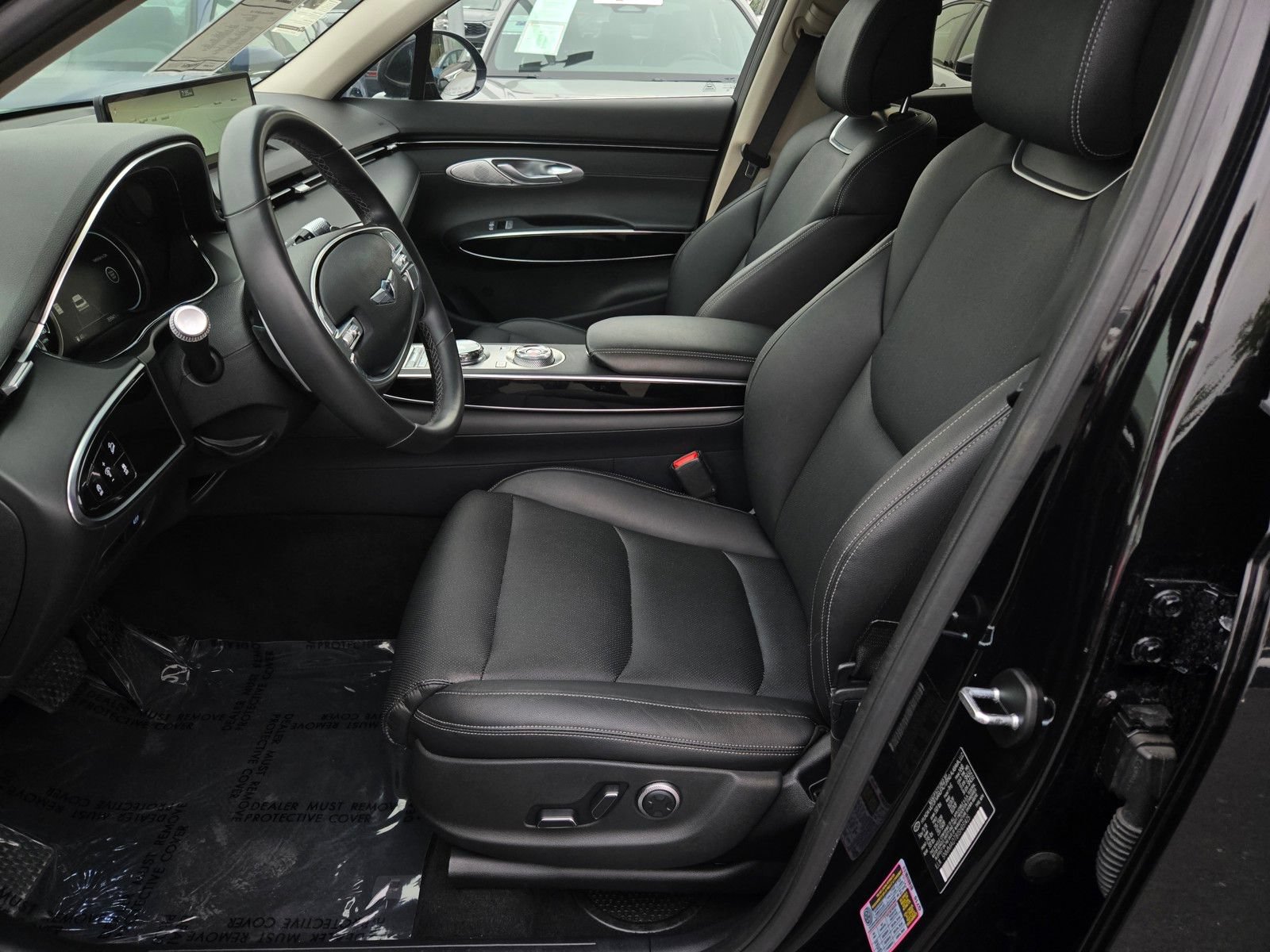 Used 2025 Genesis GV70 2.5T AWD/4WD image 16