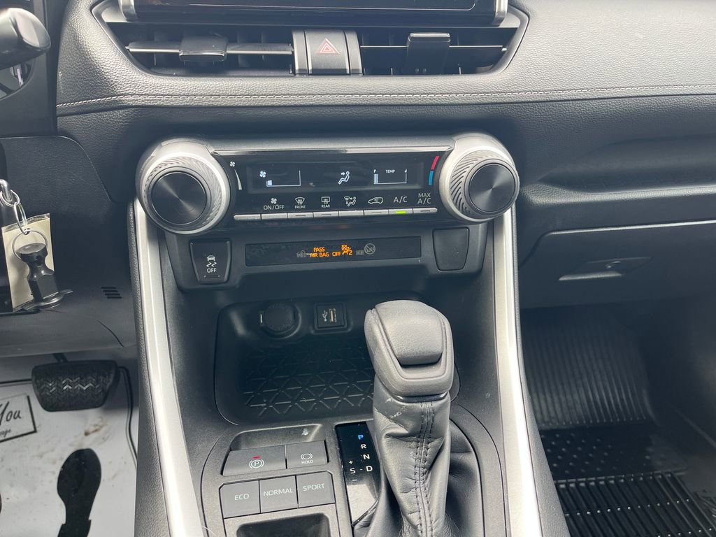 Certified 2023 Toyota RAV4 LE image 20