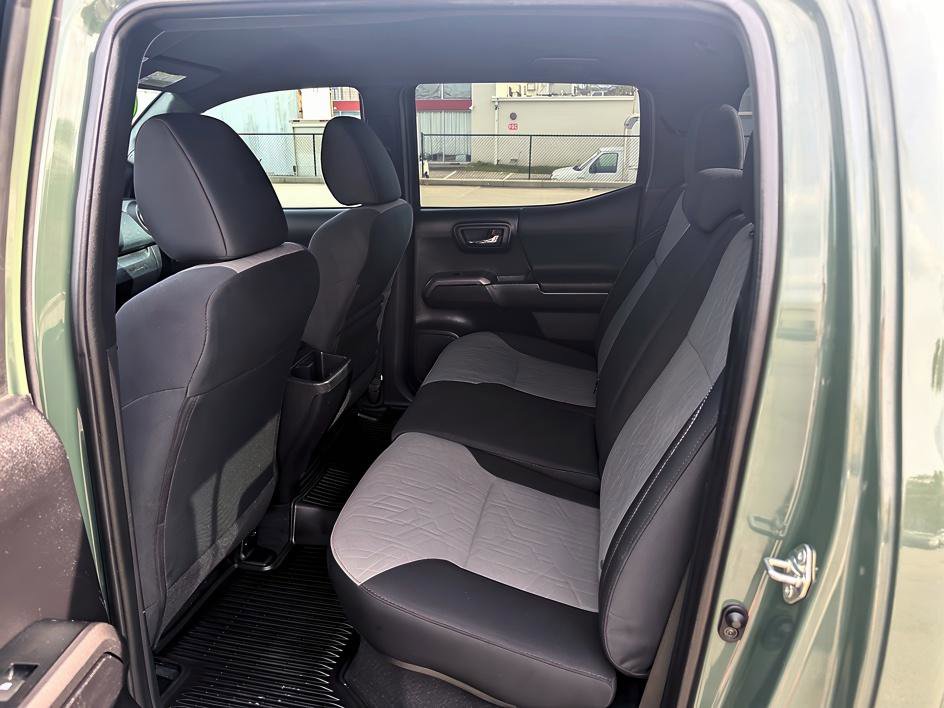 Used 2021 Toyota Tacoma TRD Off-Road image 9